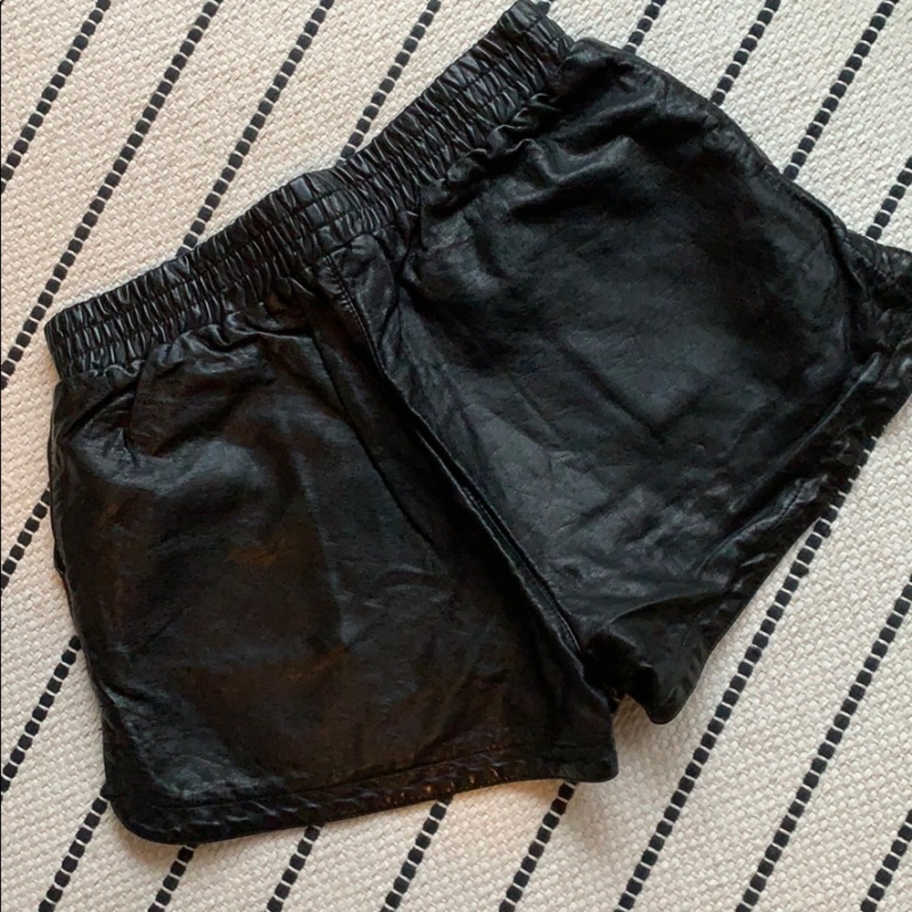 BLACK shorts - Picture 7 of 8